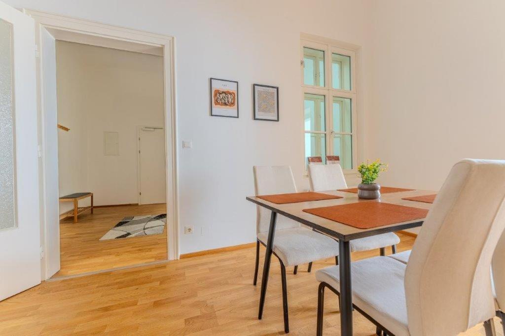 Deluxe Apartments Near The Center Krems an der Donau Esterno foto