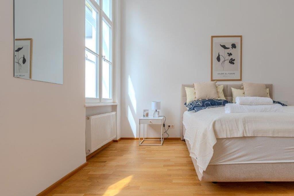 Deluxe Apartments Near The Center Krems an der Donau Esterno foto