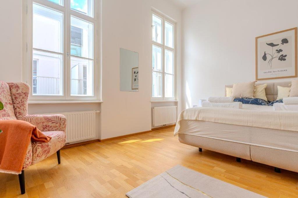 Deluxe Apartments Near The Center Krems an der Donau Esterno foto