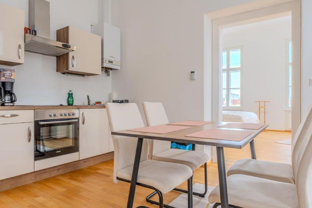 Deluxe Apartments Near The Center Krems an der Donau Esterno foto