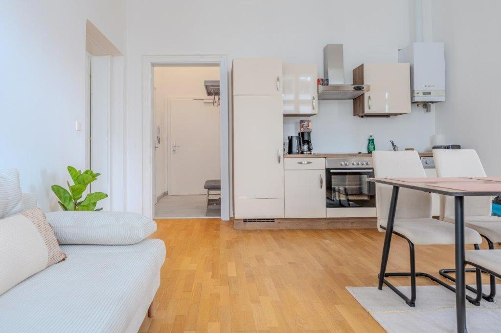 Deluxe Apartments Near The Center Krems an der Donau Esterno foto